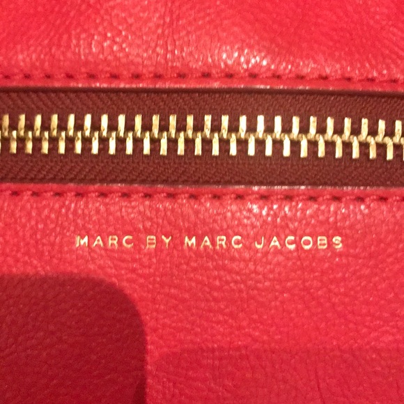 COPY - Marc by Marc Jacobs warm and bright pink. - Picture 3 of 3